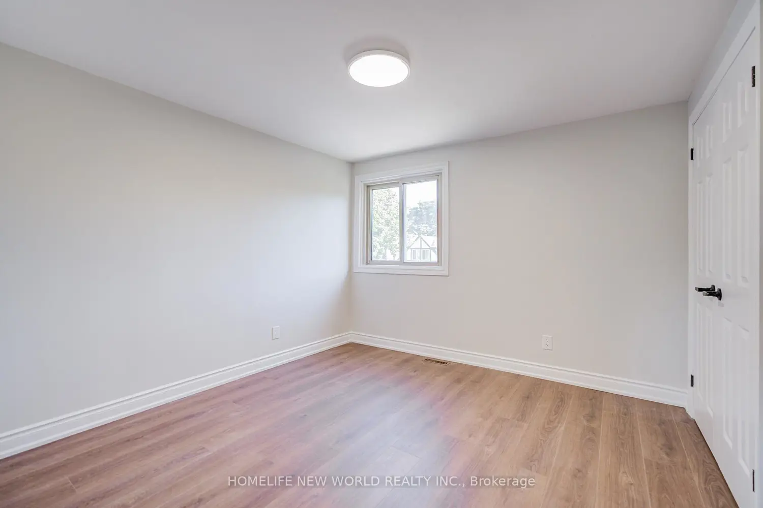 Additional image 9 of 54 Marblemount Crescent
