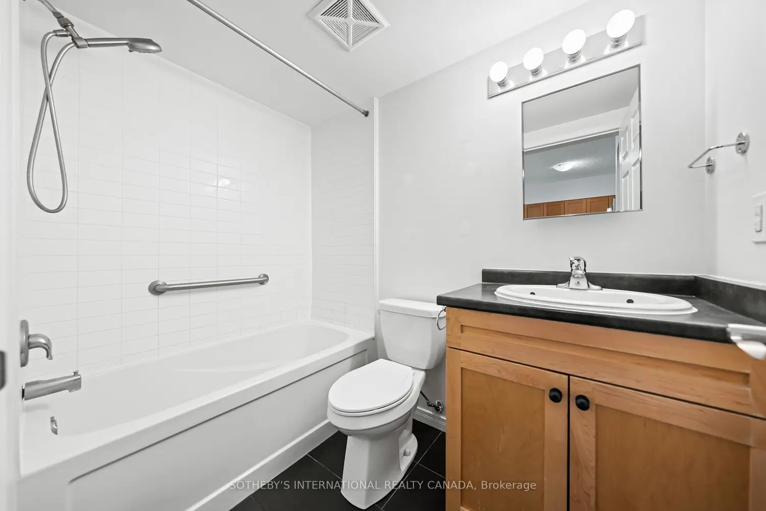 Additional image 15 of 155 Water Street 409