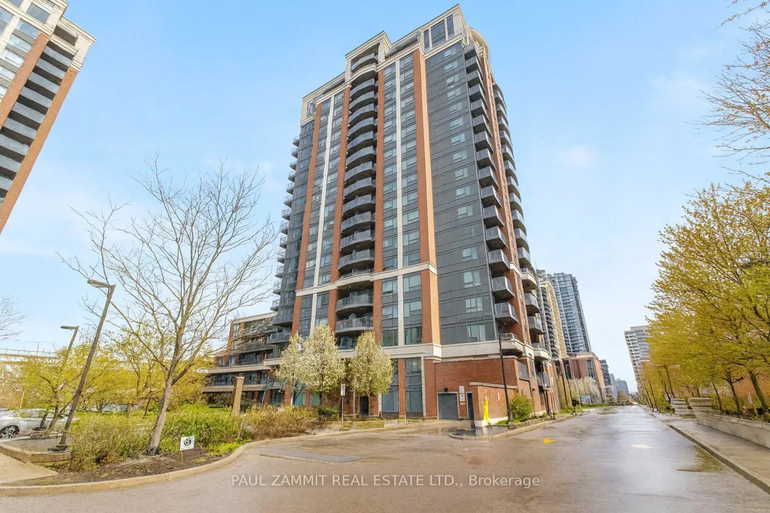1 Uptown Drive 2110