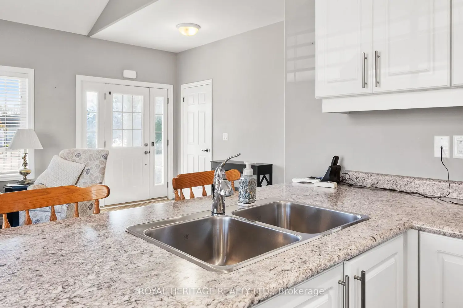 Additional image 12 of 300 Croft Street 2001