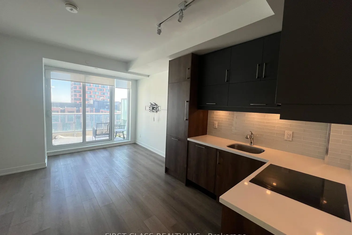 8119 Birchmount Road 1201 photo 3
