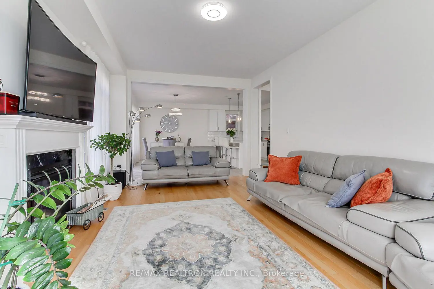 Additional image 10 of 2236 Lozenby Street