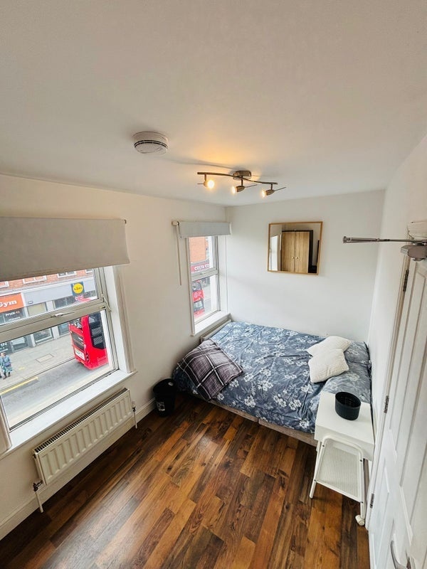 Room in a Shared Flat, Albany Road, SE5, N1 7GU