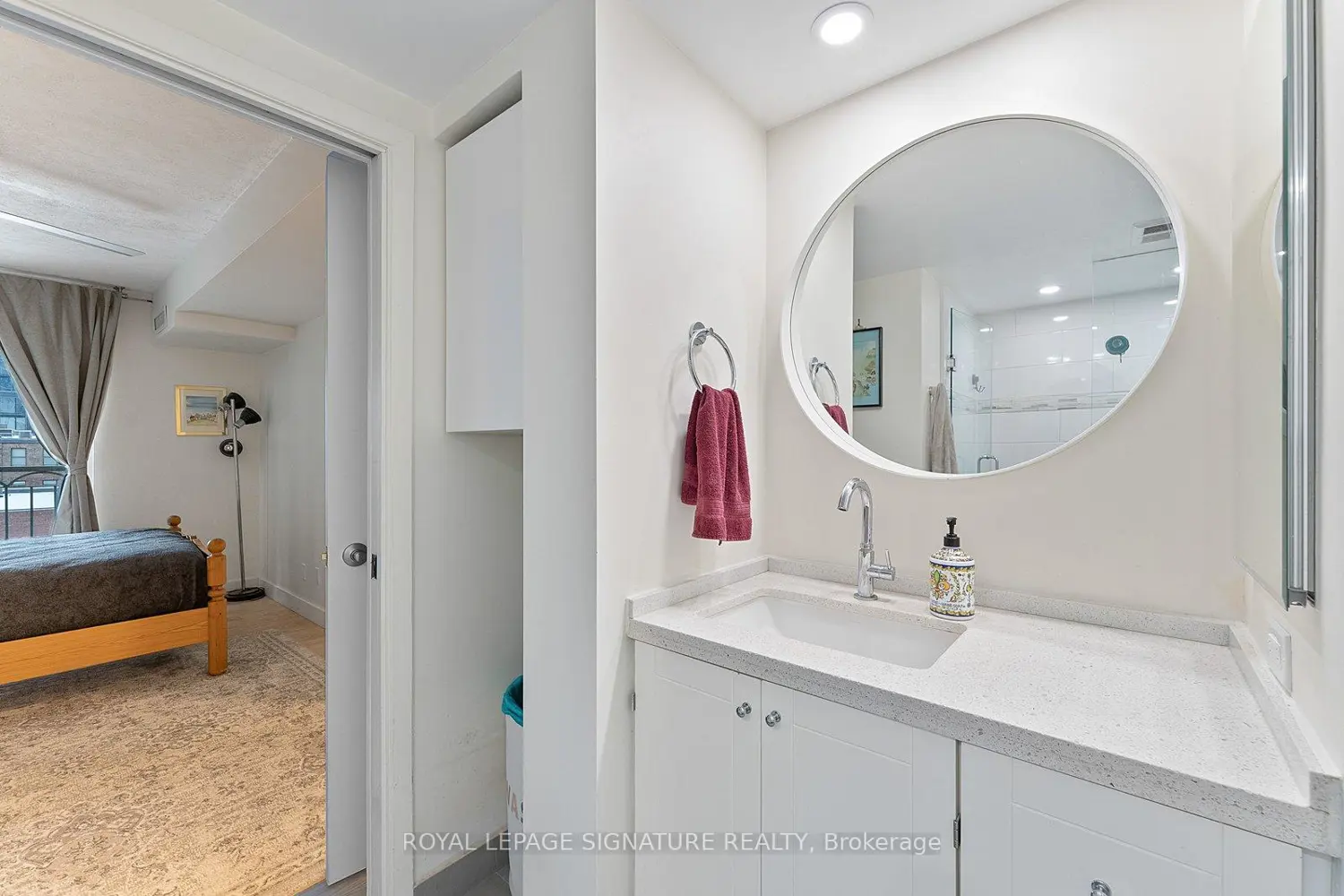 Additional image 9 of 323 Richmond Street 412