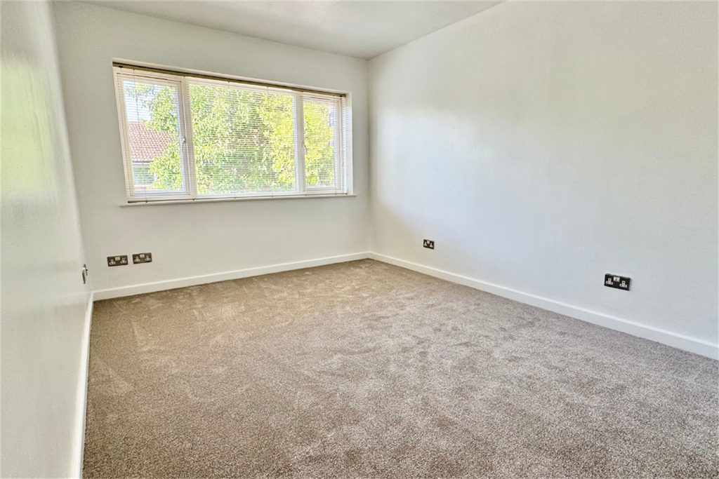 Additional image 7 of 2 bed flat for saleClumber Court, The Park NG7