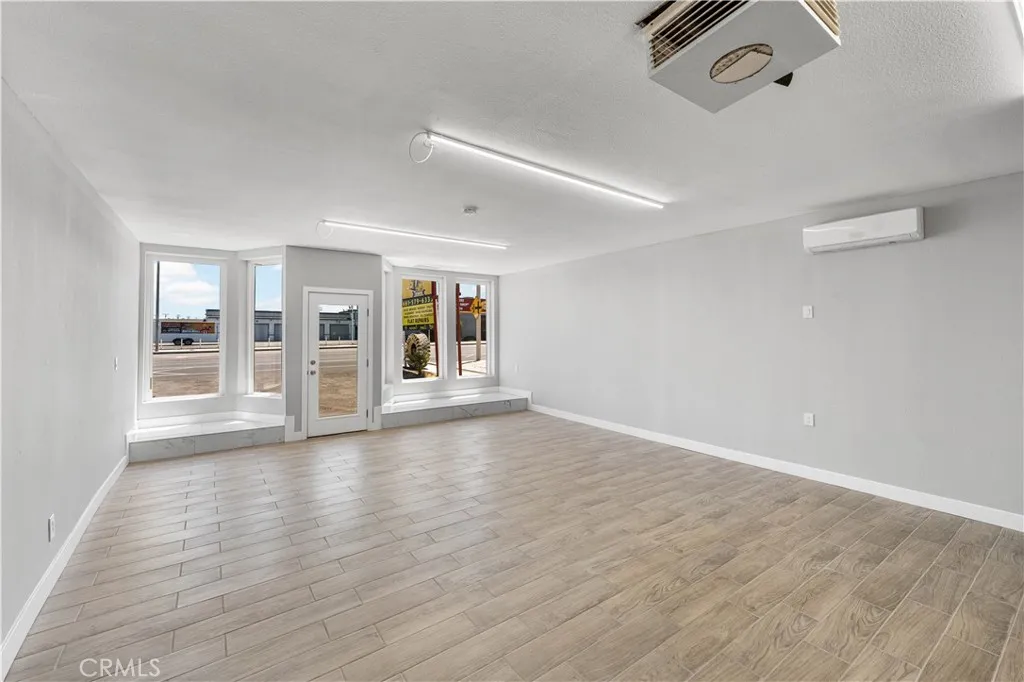 Additional image 112 of 44441 Sierra Highway, Lancaster, CA 93534