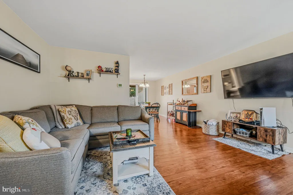 Additional image 5 of 163 Valley Circle, Newark, DE 19711