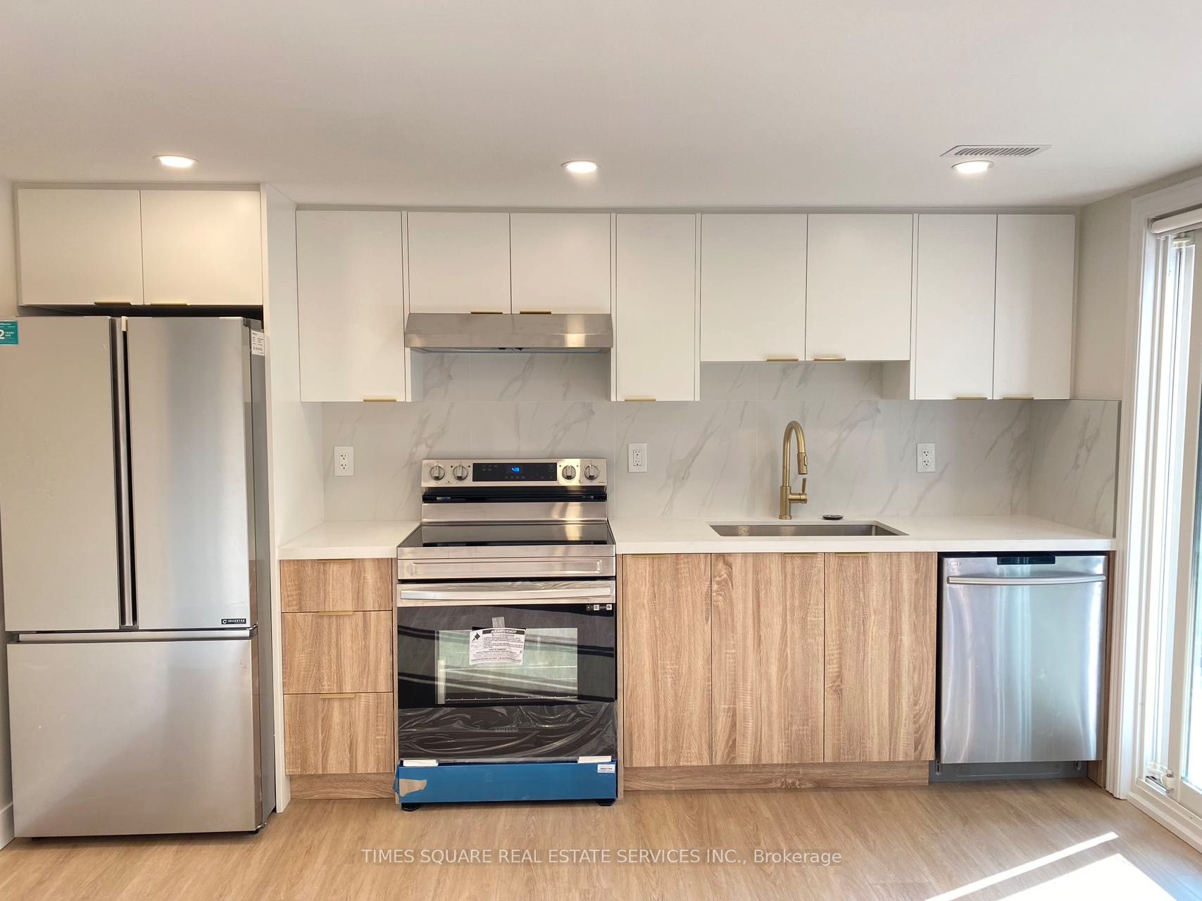 Additional image 3 of 64 Lowe Boulevard, Newmarket, ON, L3Y 5T1