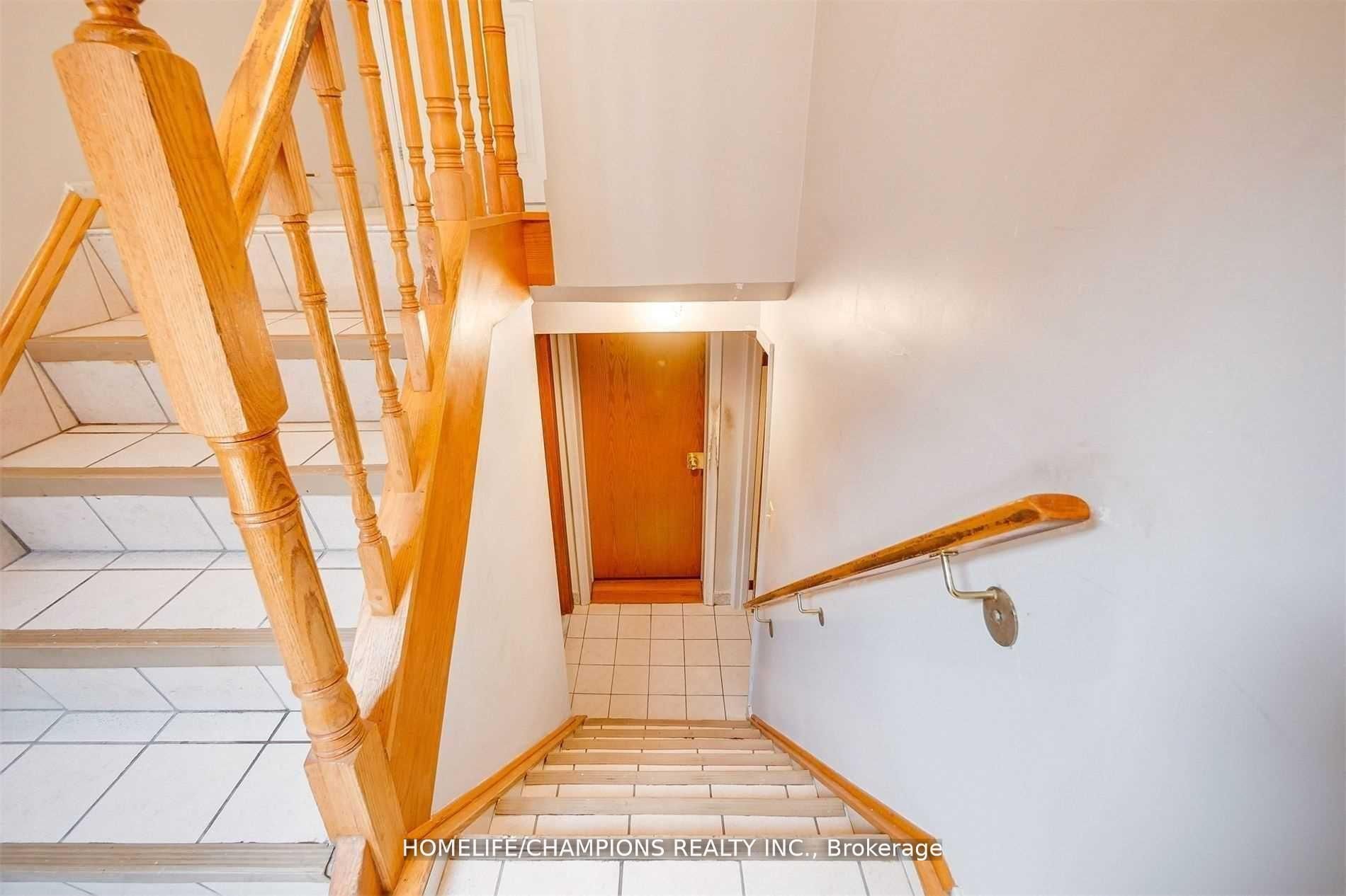 Additional image 3 of 65 Whitburn Bsmt#2 Crescent, Toronto, ON, M3M 2S5
