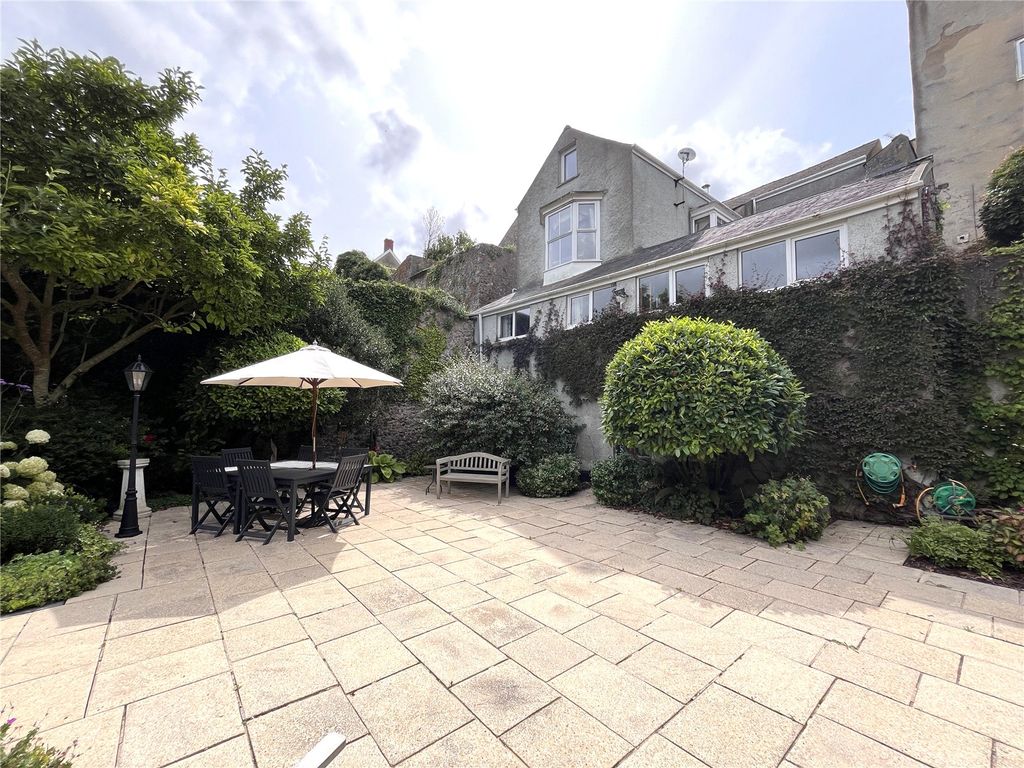 4 bed town house for saleEast Back, Pembroke, Pembrokeshire SA71