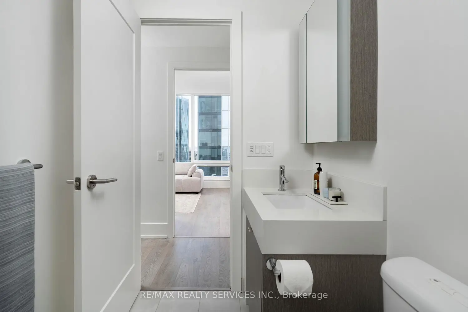 Additional image 11 of 10 York Street 4303