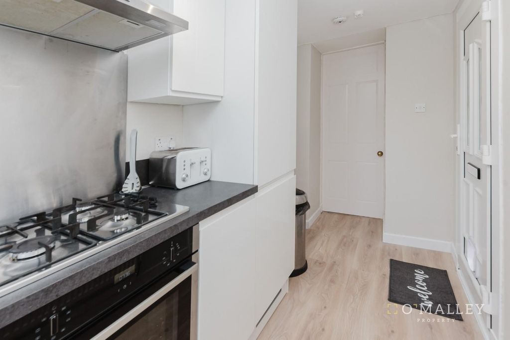 Additional image 3 of 2 bed flat for saleGlebe Terrace, Alloa FK10
