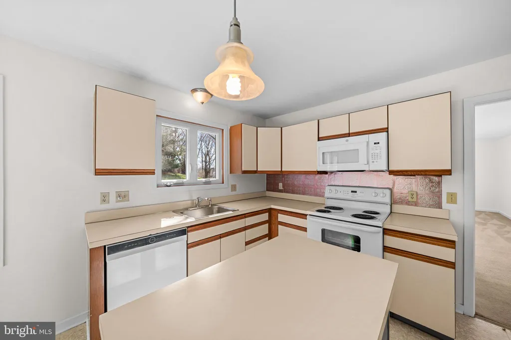 Additional image 11 of 152 Bunting Drive, Wilmington, DE 19808