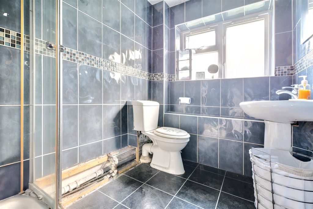 Additional image 11 of 2 bed flat for saleGibbons Avenue, Stapleford NG9