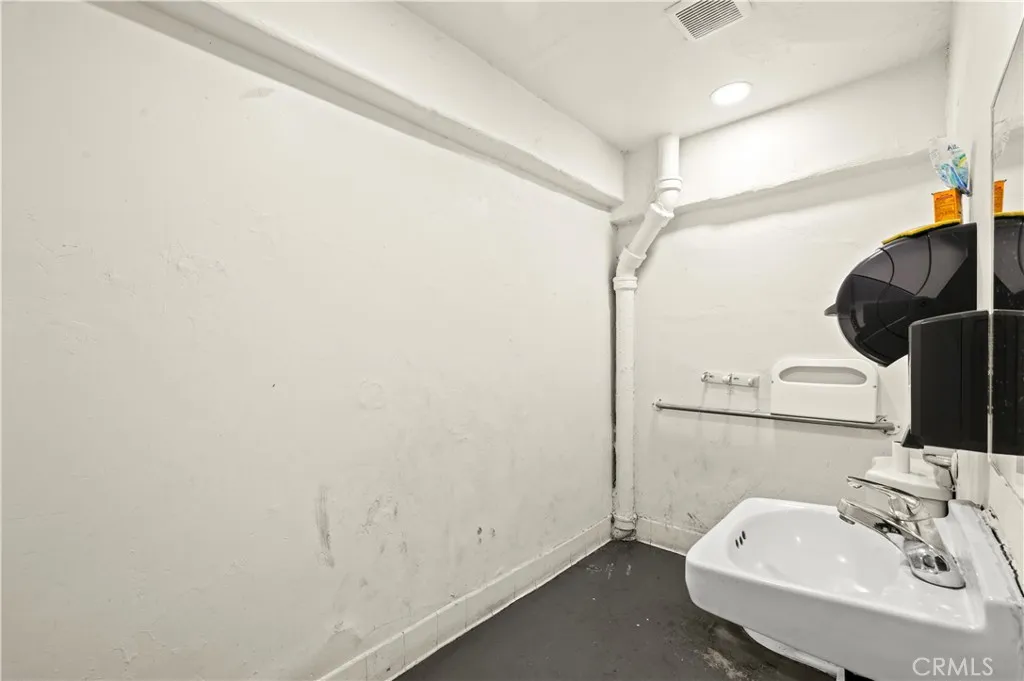 Additional image 58 of 4810 S Central Avenue, Los Angeles, CA 90011