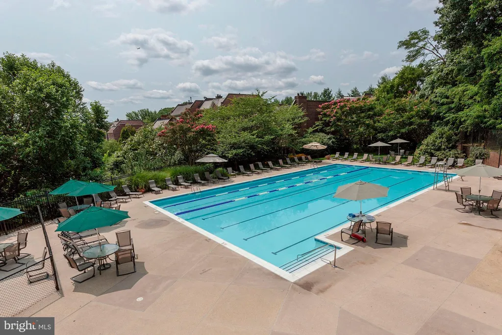 3911 Ivy Terrace Court NW, Washington, DC 20007