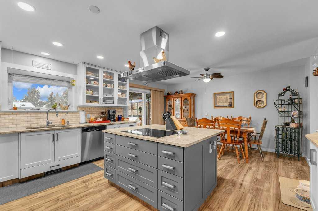 Additional image 5 of 16 Markle Crescent, Red Deer, AB, T4R 1T1