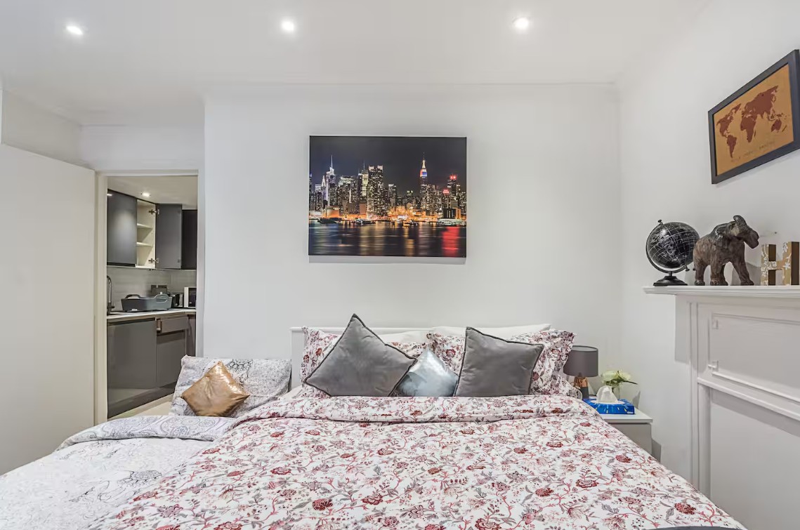 Additional image 15 of Studio Flat, North End Road, W14, N1 7GU