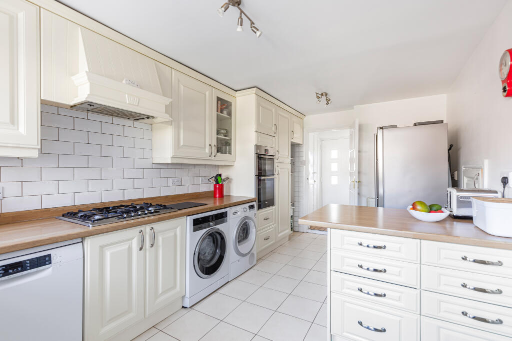 Additional image 8 of East Mead, Welwyn Garden City, AL7