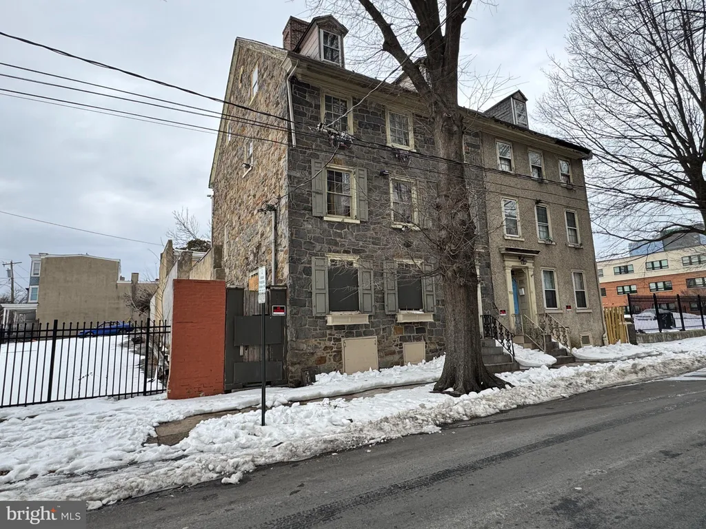 Primary image of 701 N West Street, Wilmington, DE 19801