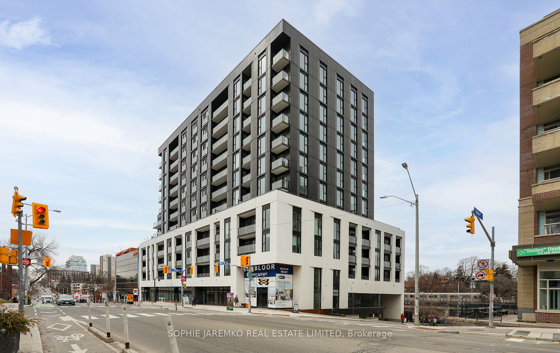 412-1660 Bloor Street W, Toronto, ON, M6P 1A8