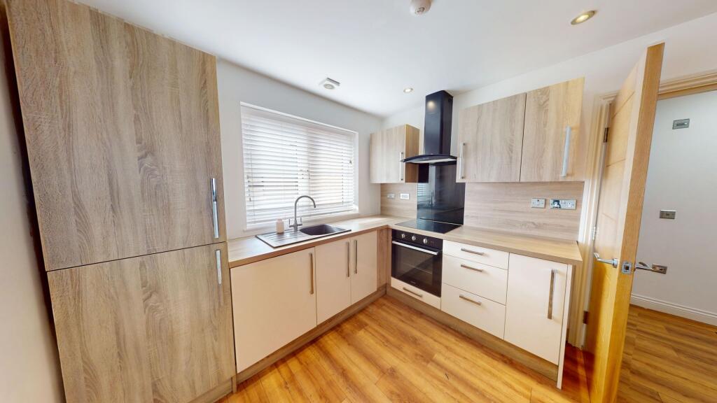 Mint Drive, Hockley, B18