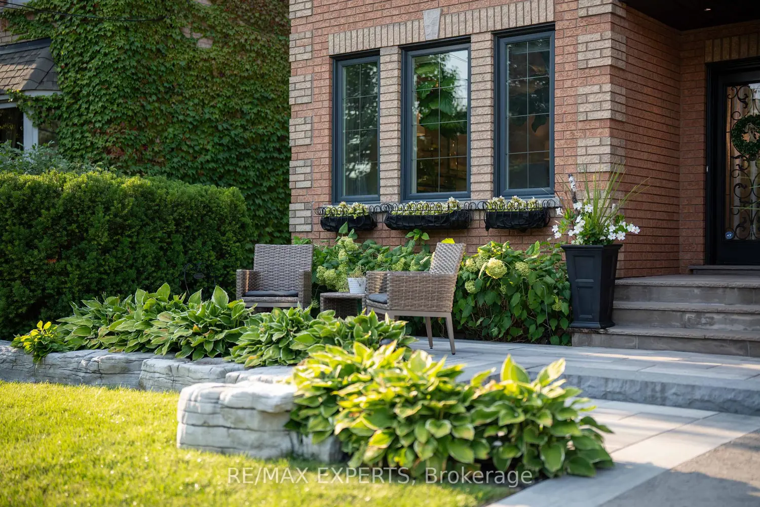 66 Sylvan Crescent photo 3