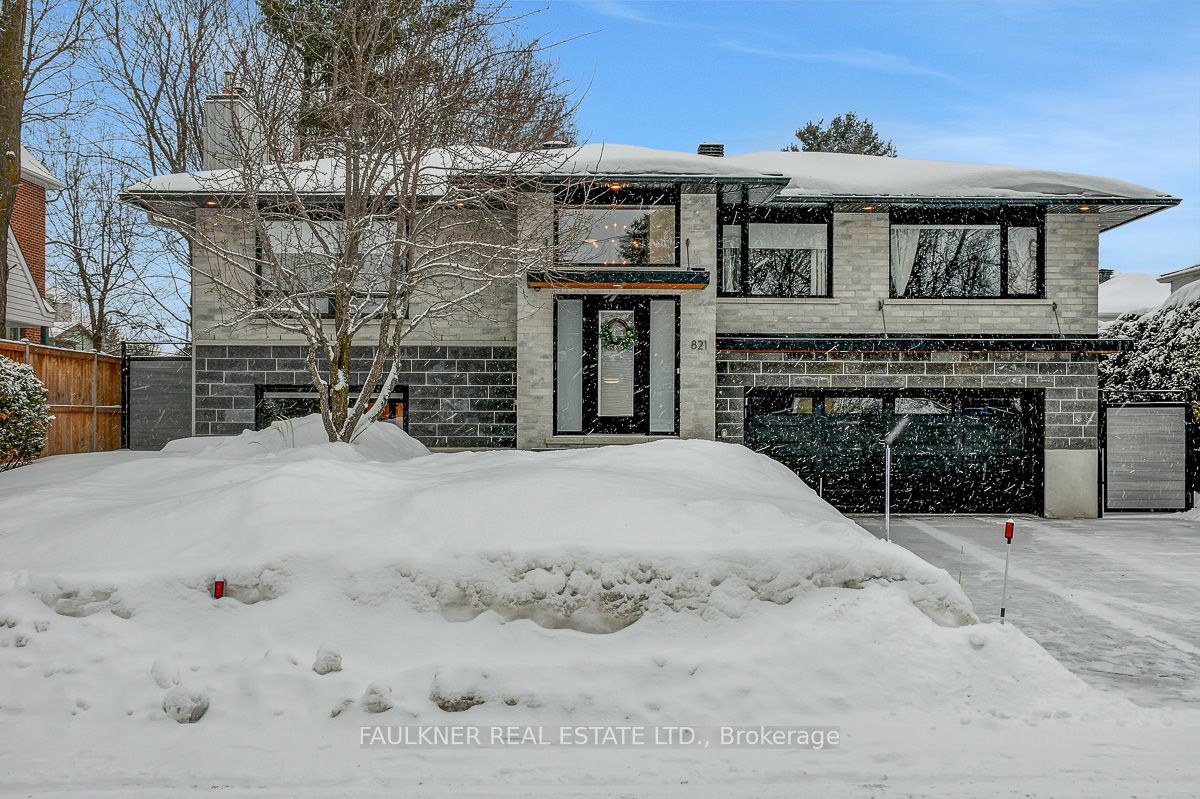 821 Hare Avenue, Ottawa, ON, K2A 3X1