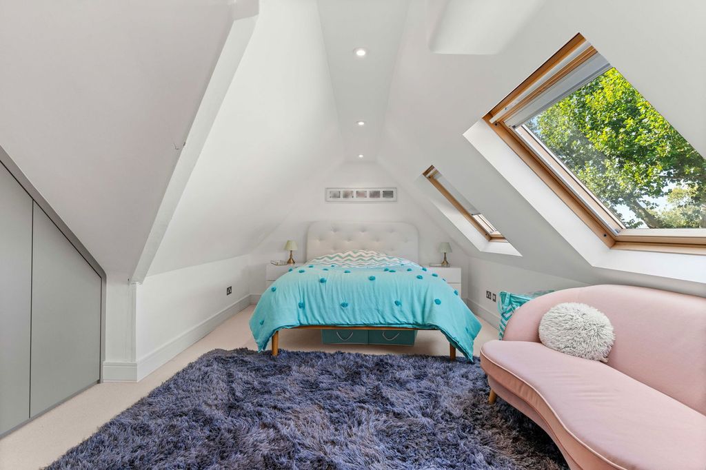Additional image 55 of 6 bed detached house for saleRoundwood Avenue, Hutton Mount, Brentwood CM13