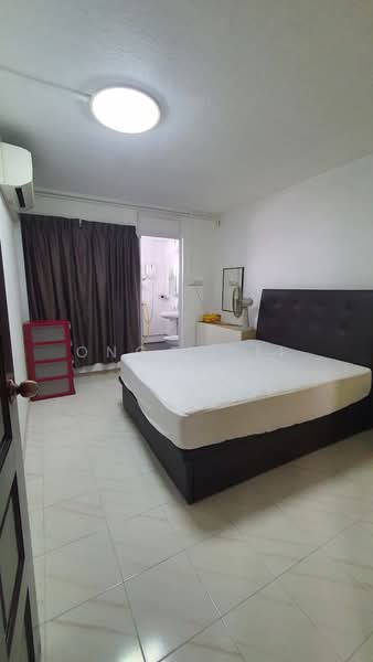 635 Hougang Avenue 8