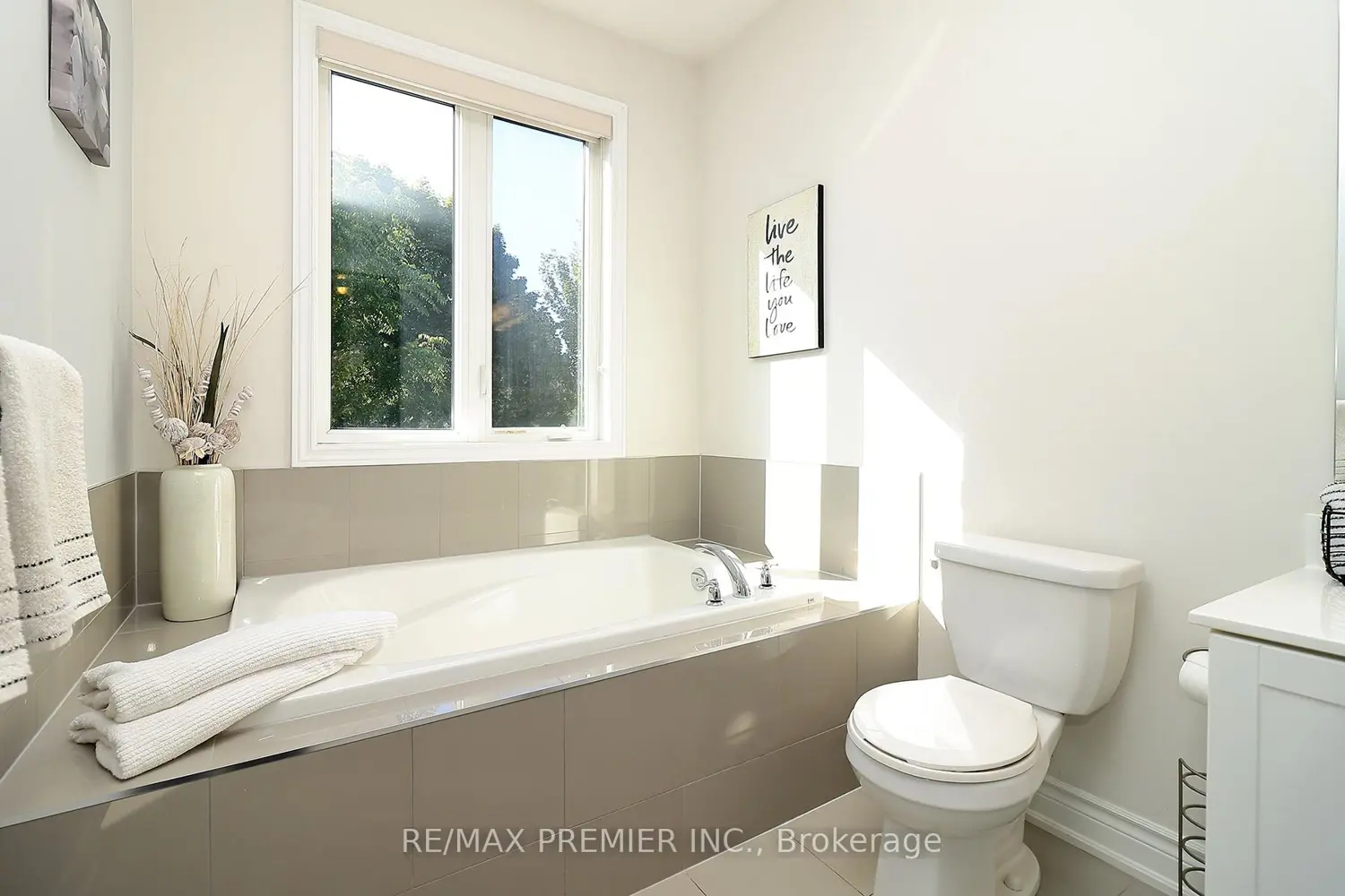 Additional image 10 of 39 Caliber Court