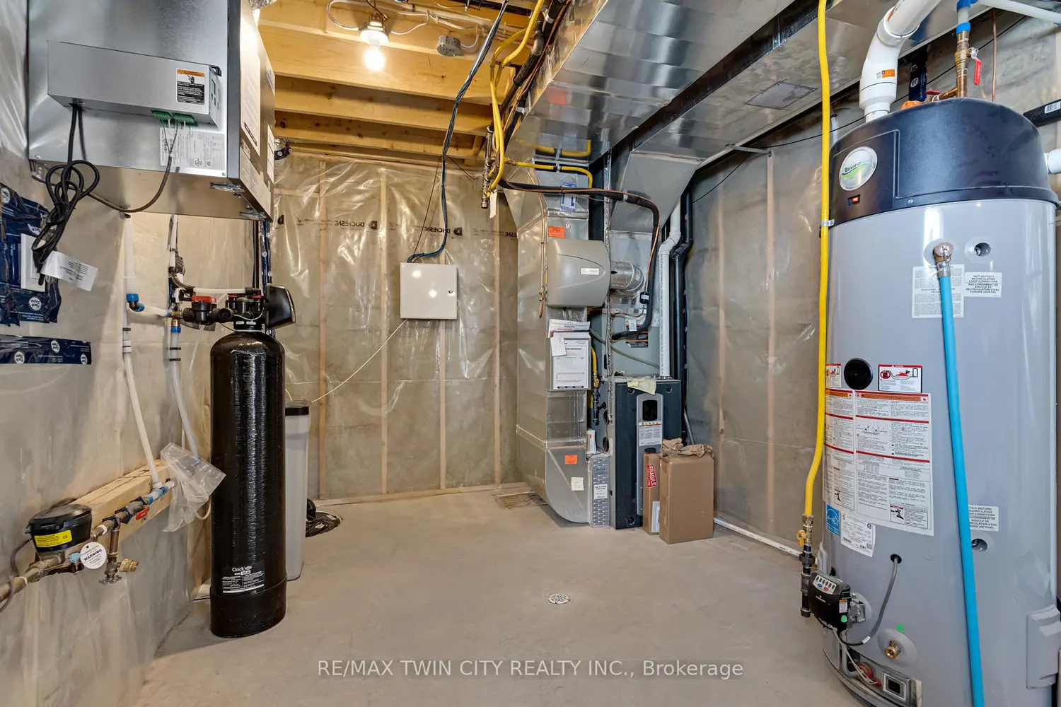 Additional image 15 of 900 Pondcliffe Drive