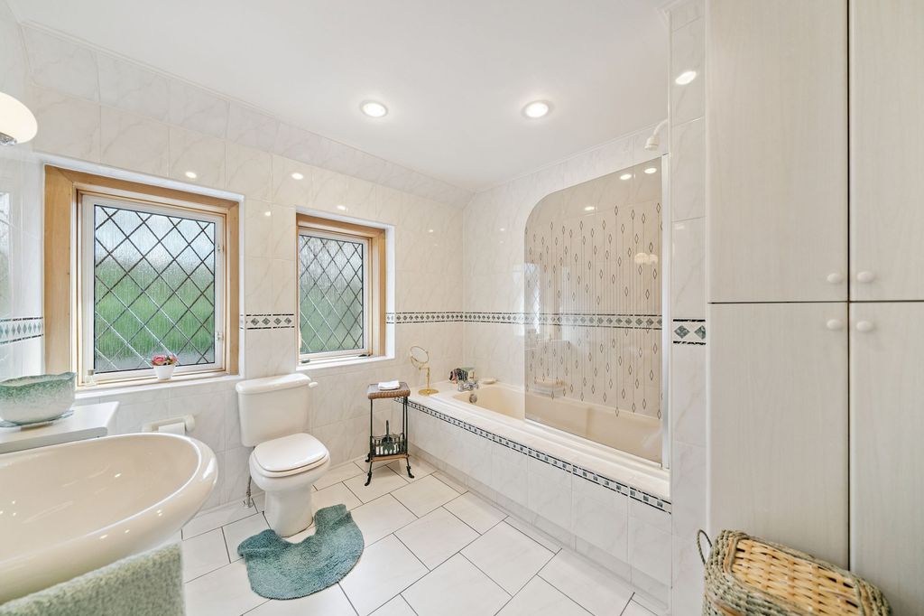 Additional image 36 of 5 bed detached house for saleRoddinghead Road, Whitecraigs G46