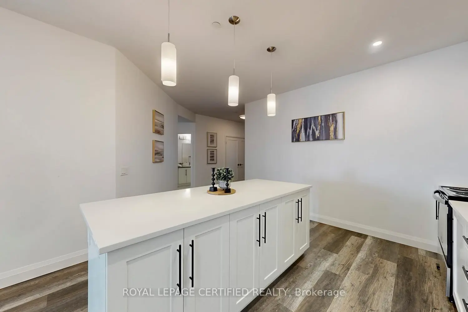 Additional image 2 of 332 Gosling Gardens 411