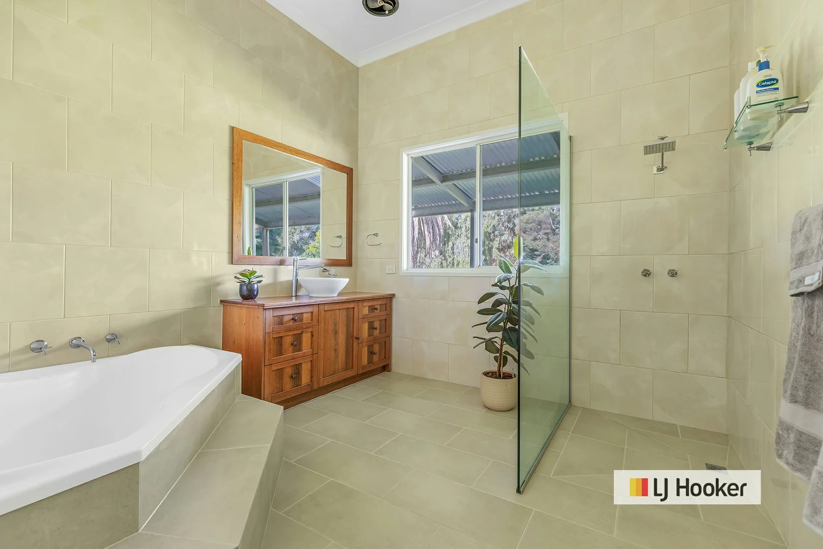 Additional image 22 of 17A 60 McNaught Road Patho, Echuca VIC 3564