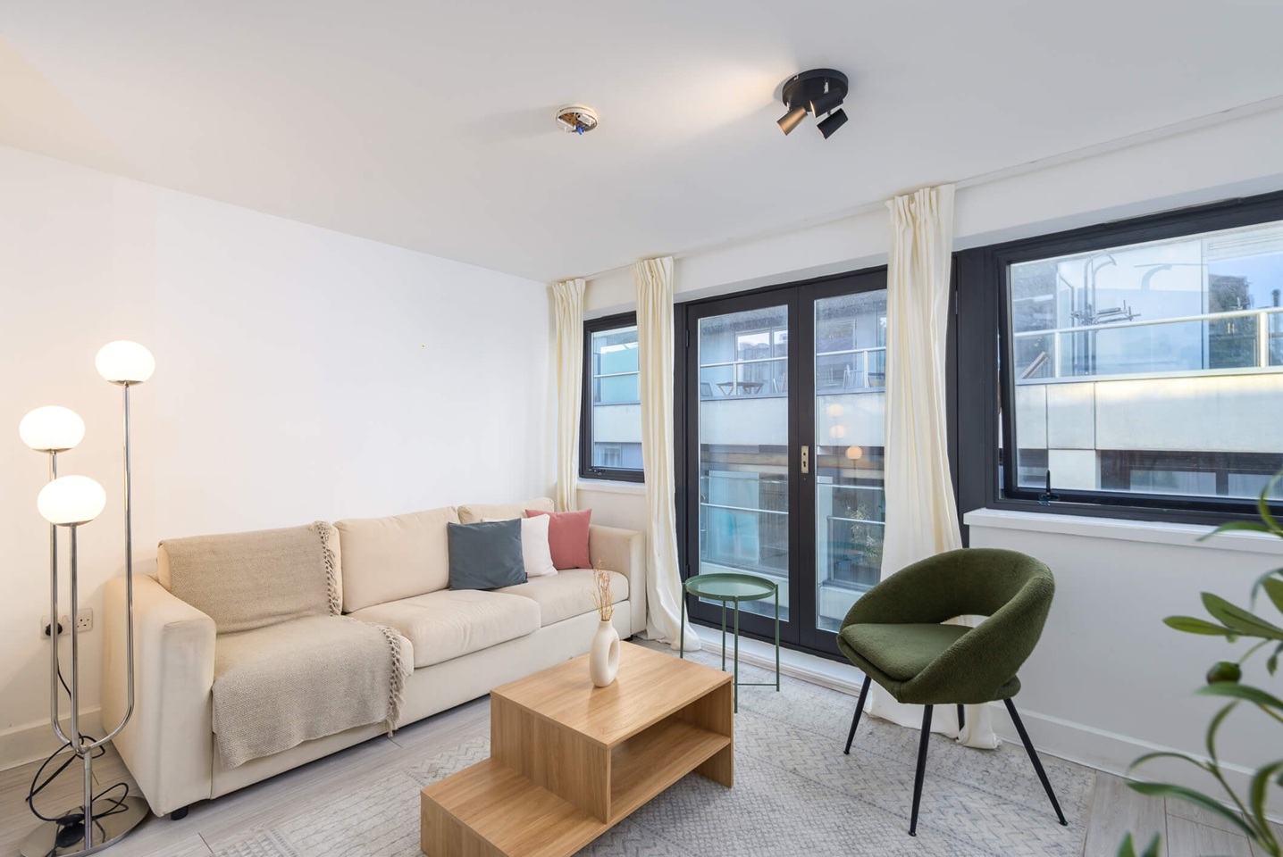 2 Bed Flat, Pear Tree, EC1V, N1 7GU