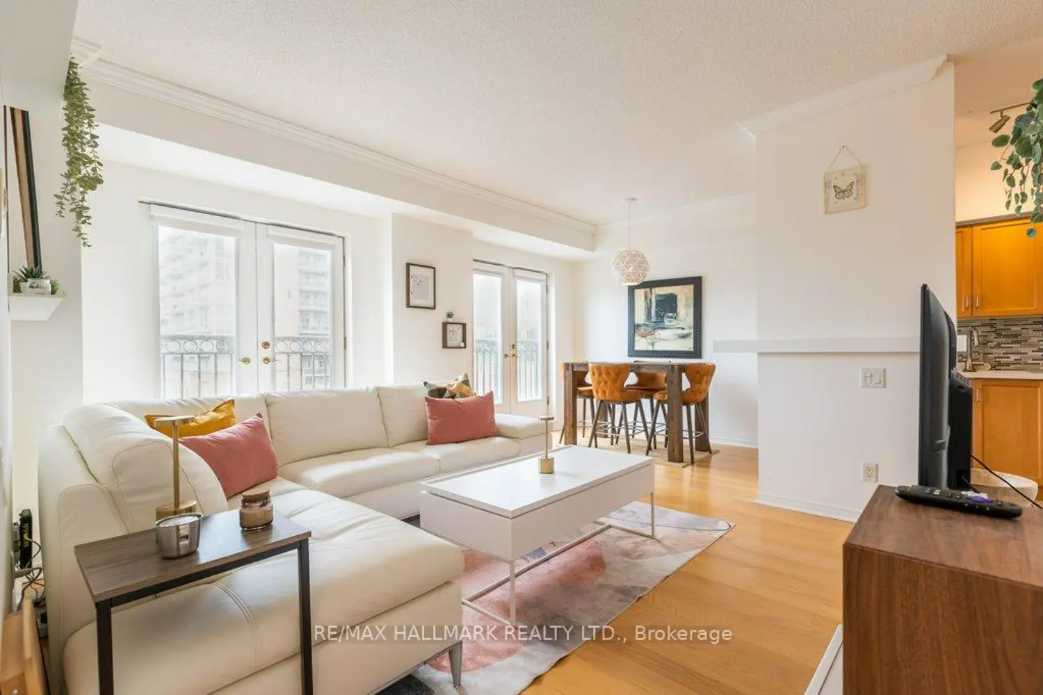 Additional image 9 of 120 Lombard Street 701