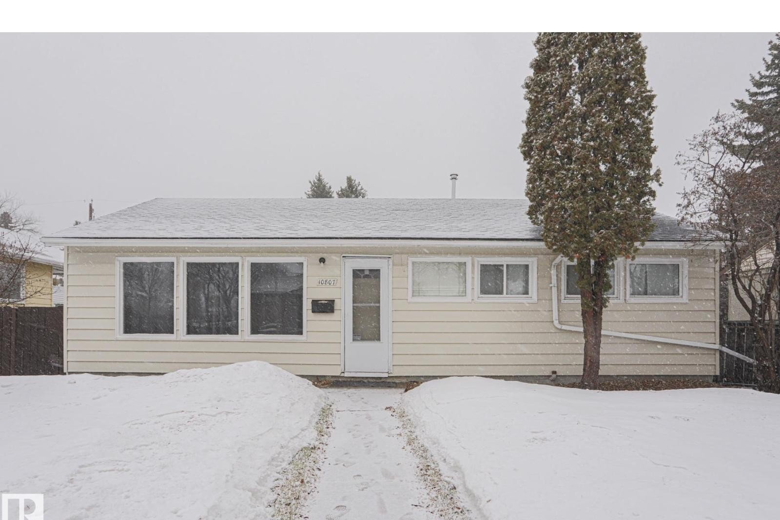 Additional image 7 of 10807 130 Avenue NW, Edmonton, AB, T5E0T2