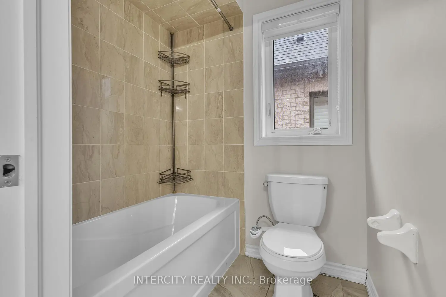 Additional image 17 of 45 Roulette Crescent