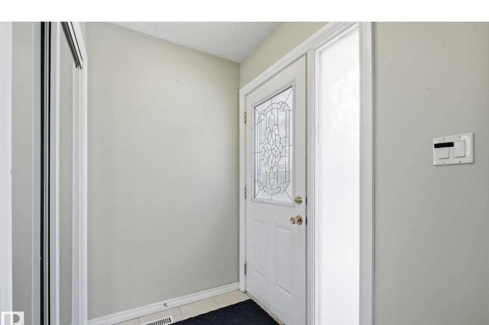 Additional image 8 of 11915 92 Street NW, Edmonton, AB, T5G1A7