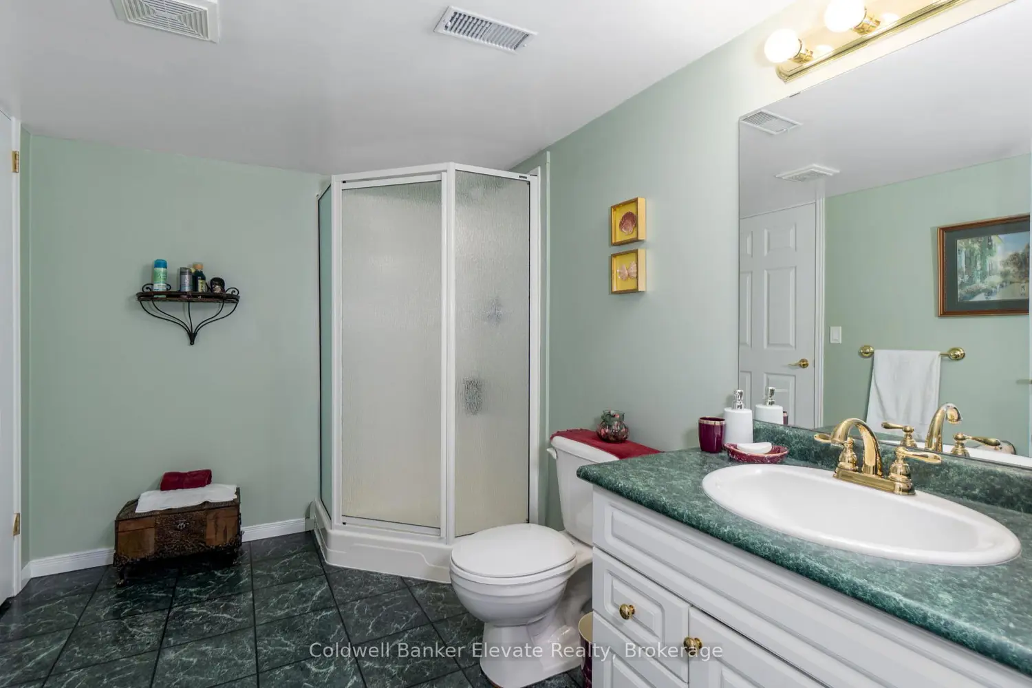 Additional image 18 of 2705 Kingsway Drive 36