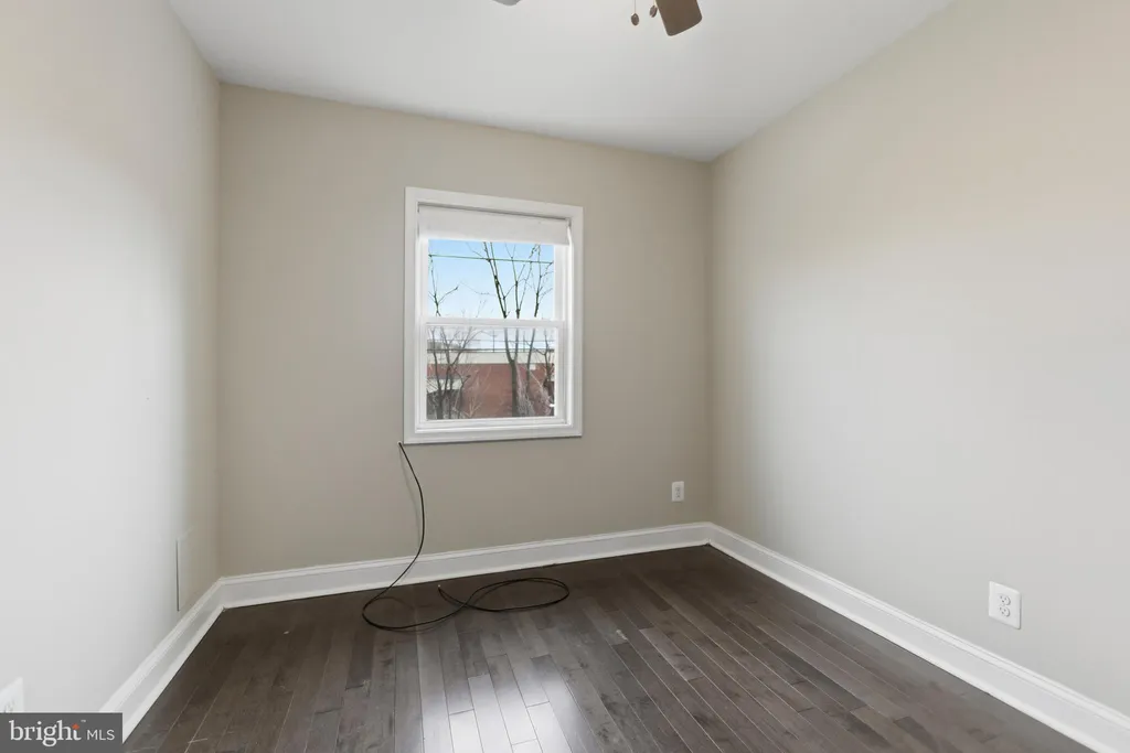 Additional image 16 of 409 36th Street NE, Washington, DC 20019