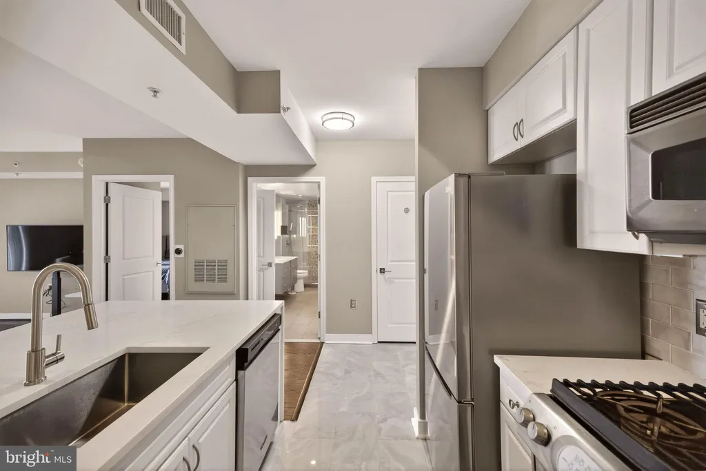 Additional image 15 of 555 Massachusetts Avenue NW Unit 1319, Washington, DC 20001