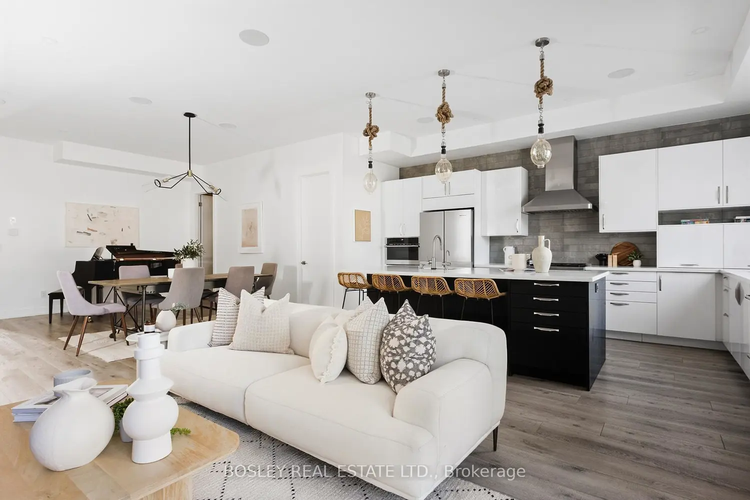 Primary image of 23 White Birch Road