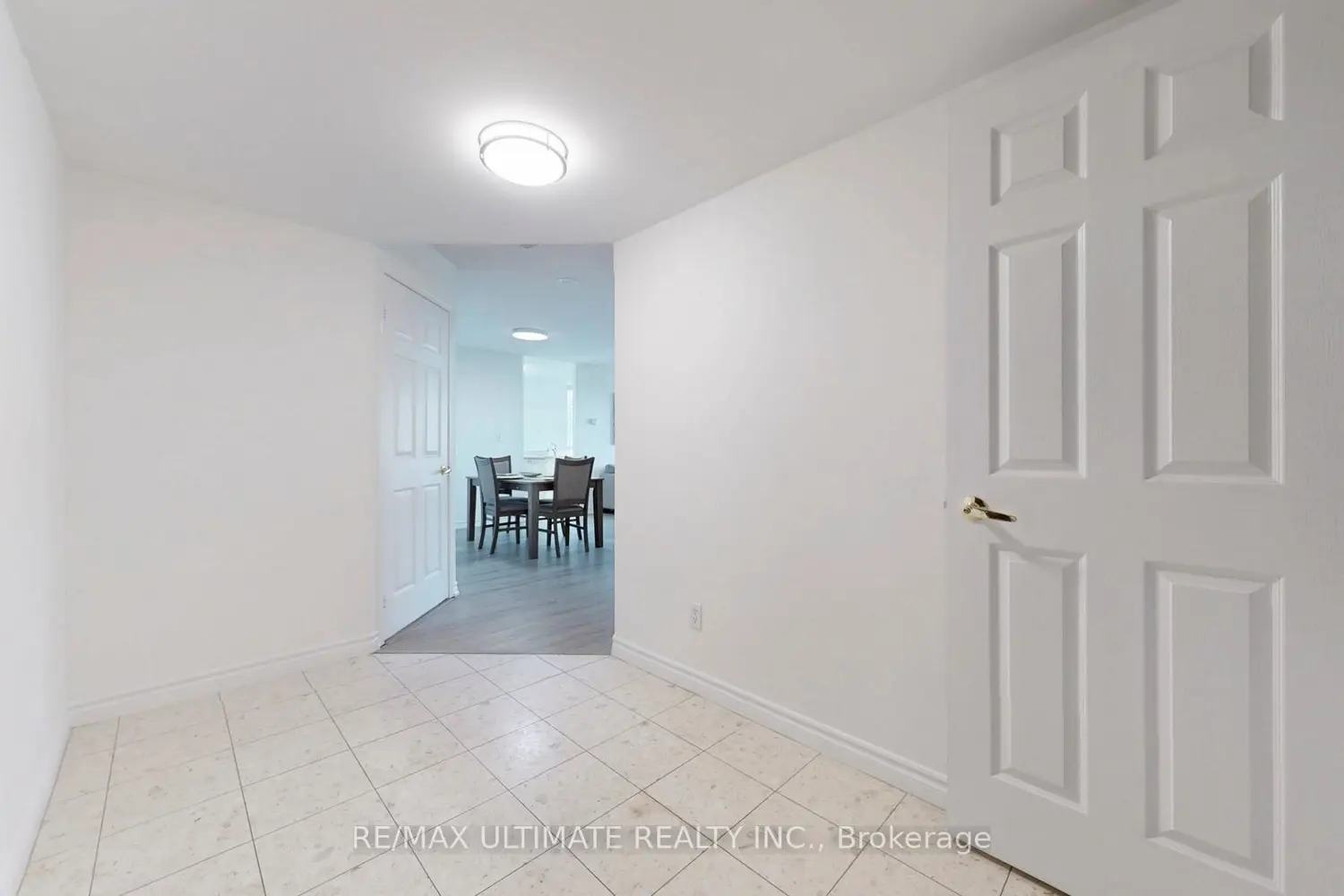 Additional image 6 of 18 Spring Garden Avenue 905