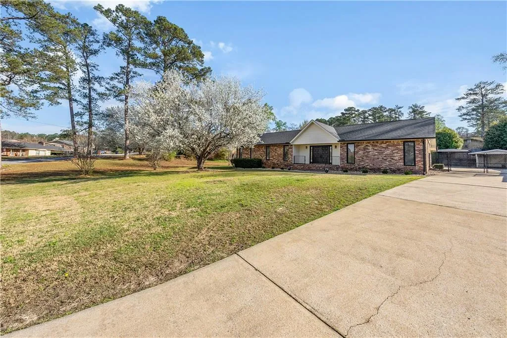 Additional image 3 of 3814 Brookwood Circle, Phenix City, AL 36867