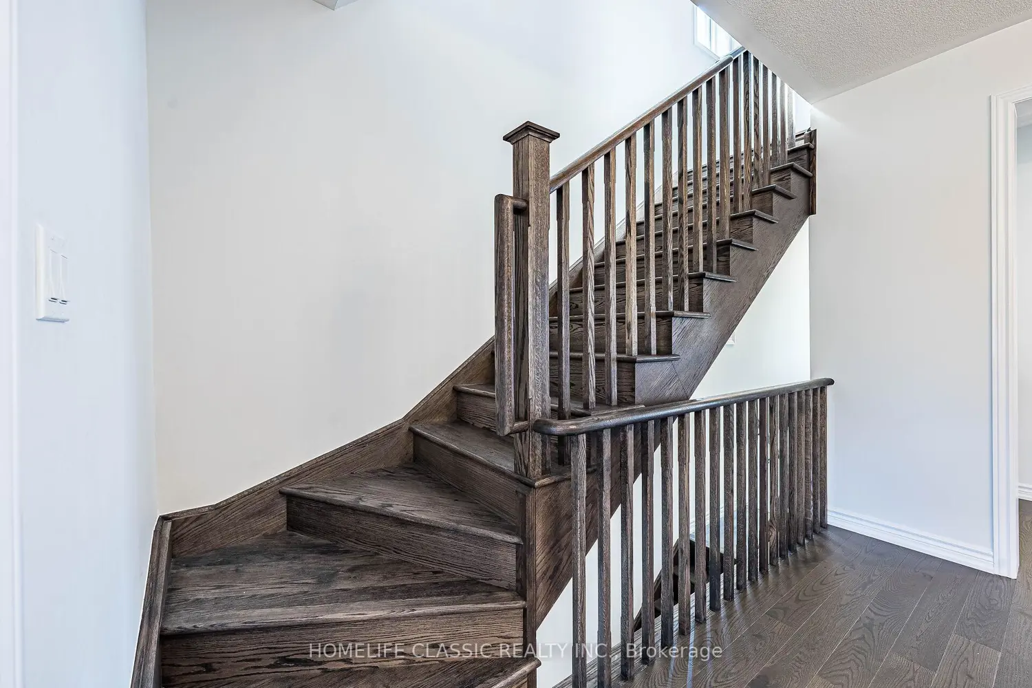 Additional image 12 of 57 Douet Lane