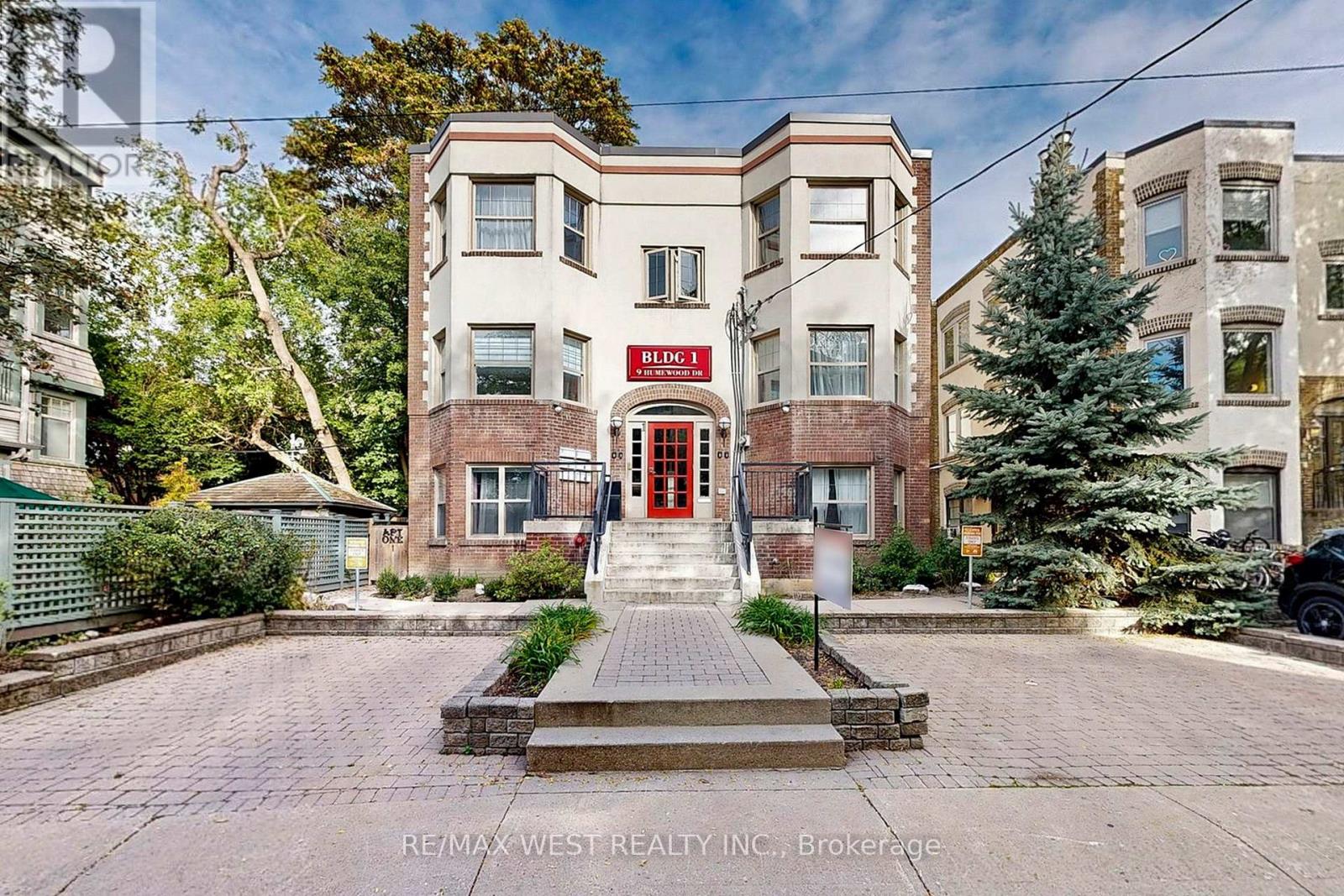 Additional image 2 of 9 Humewood Court, Toronto, ON, M6C1C9