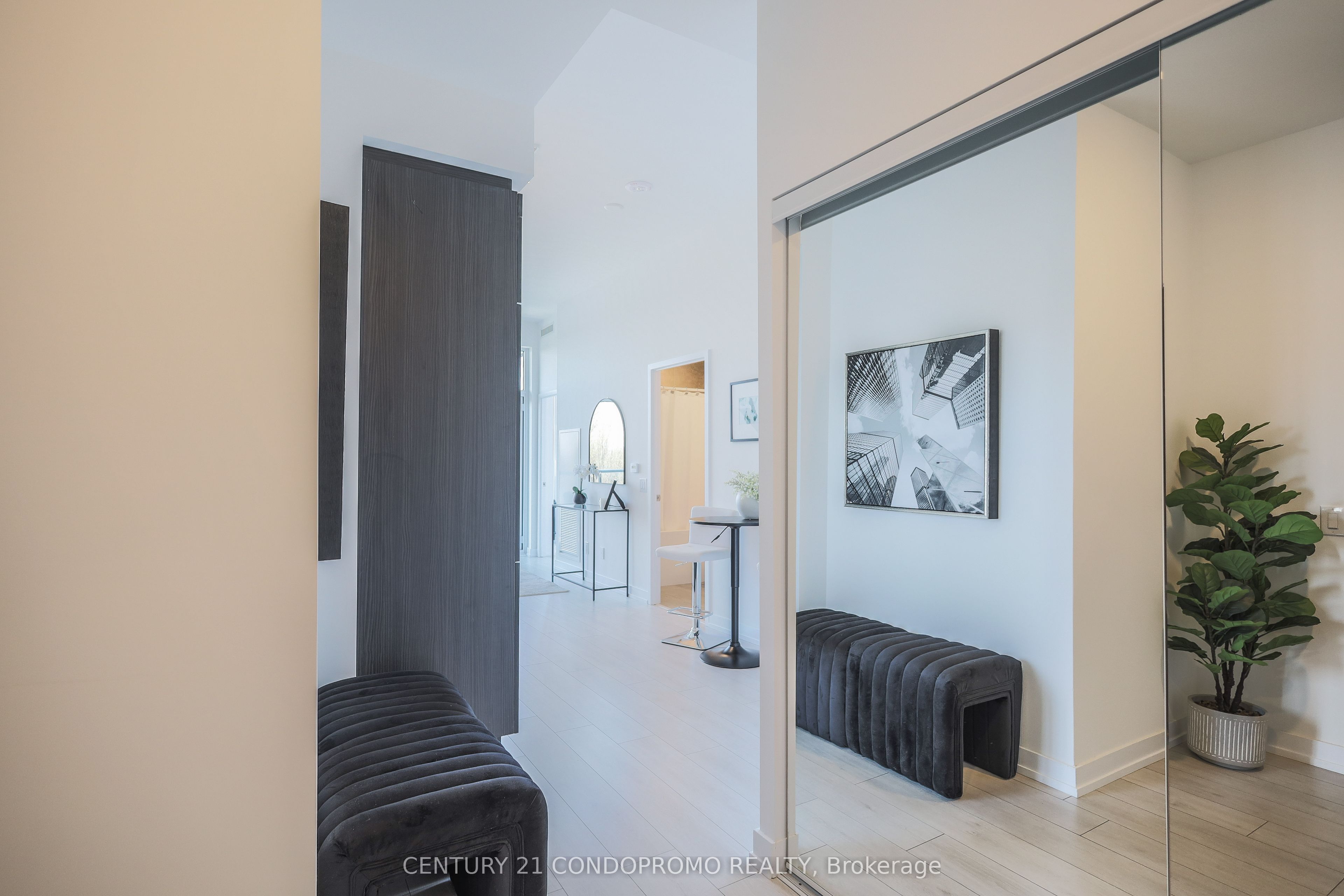Additional image 3 of 308-500 Dupont Street, Toronto, ON, M6G 1Y7