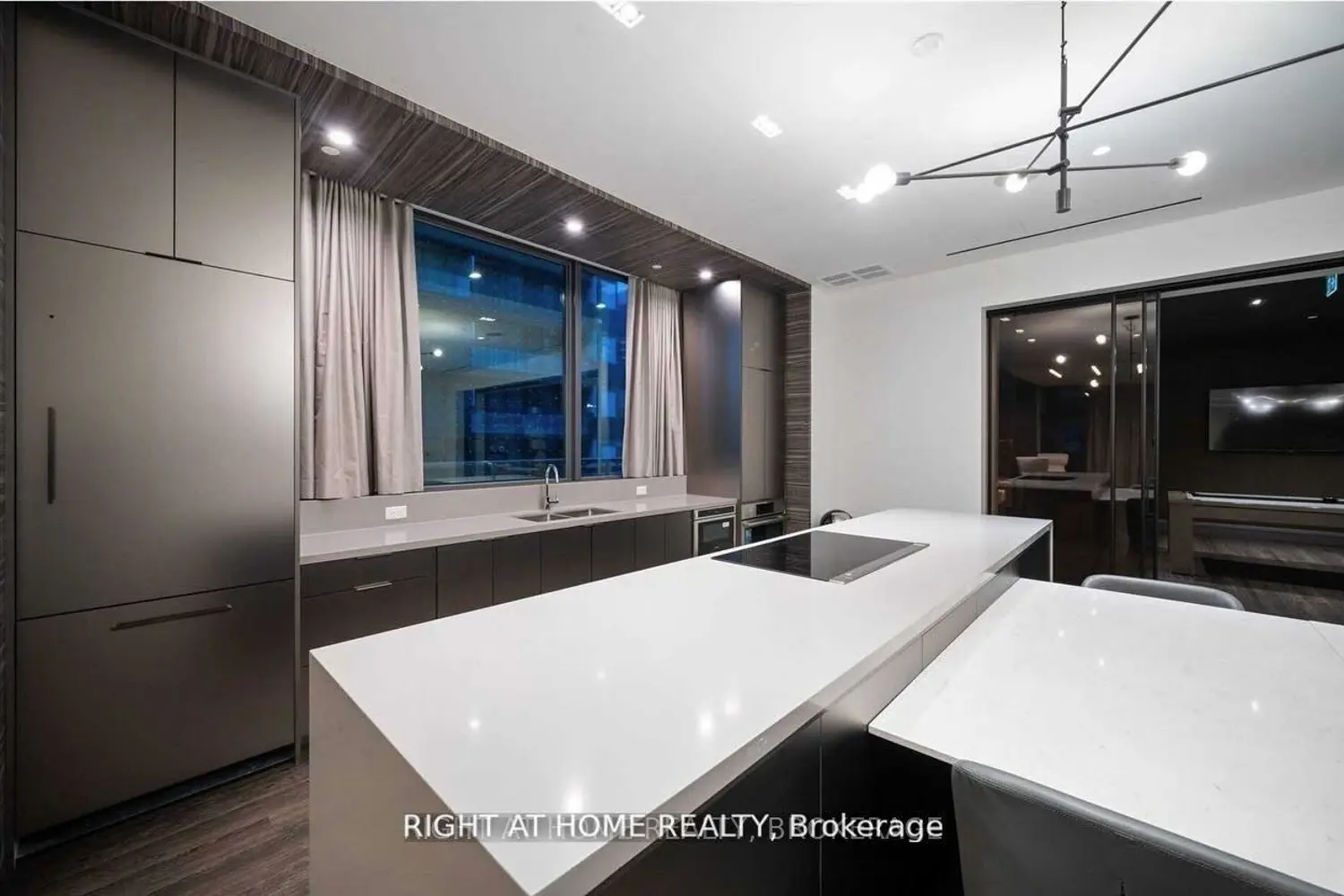 Additional image 20 of 39 Roehampton Avenue 1301